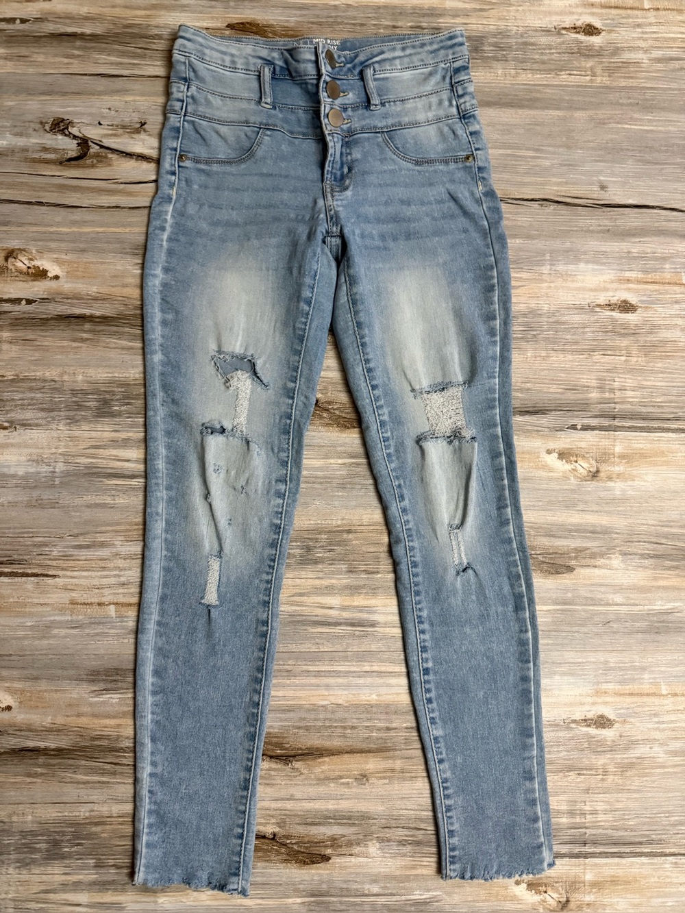 NOBO Jeans Women’s 5 Light Blue Distressed Stretch Lightweight
